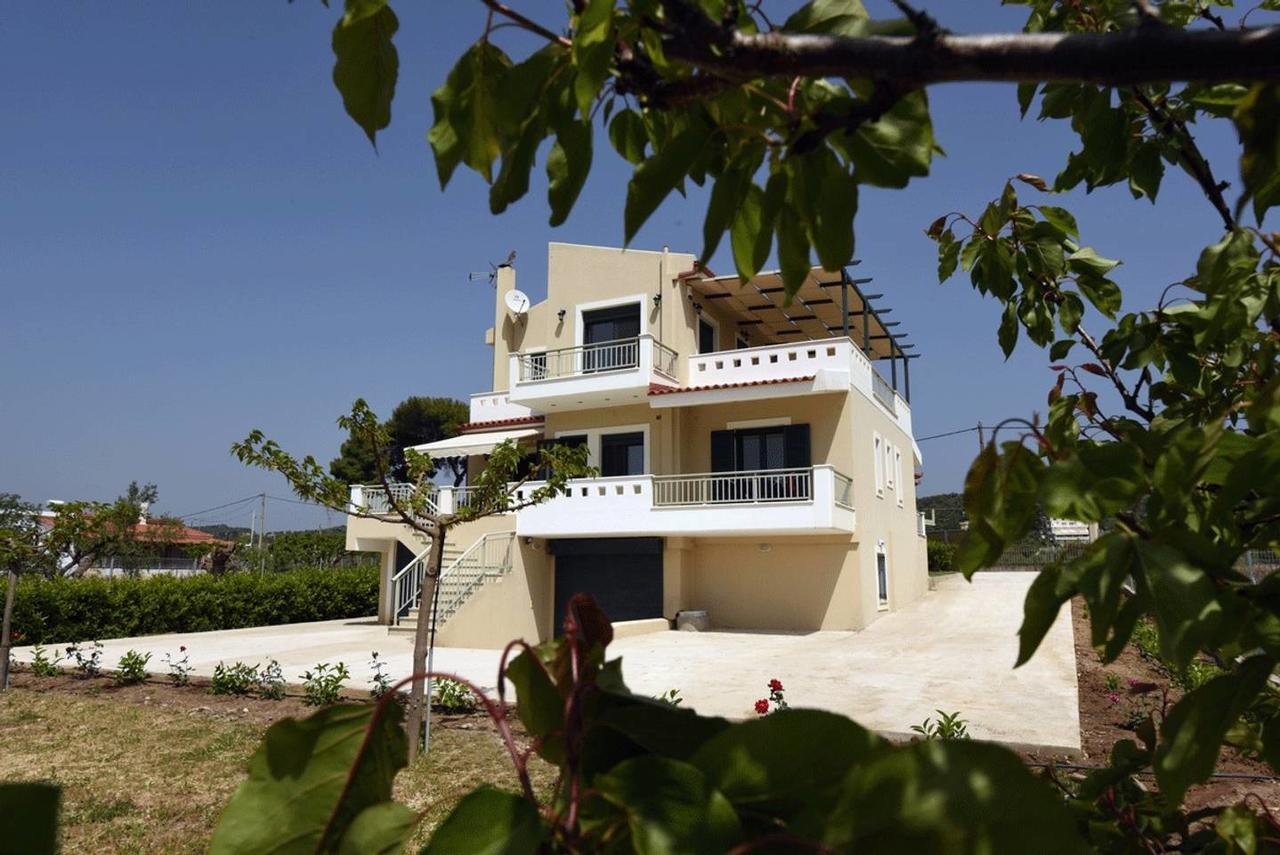 Panelma Villa Tranquil Coastal Retreat In Zacharo Tholon Eksteriør billede